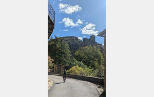 Arrivée à Brousse le château